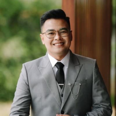 James Kyle
De Leon